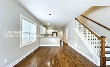 1806B 7th Ave N in Nashville, TN - Building Photo - Building Photo