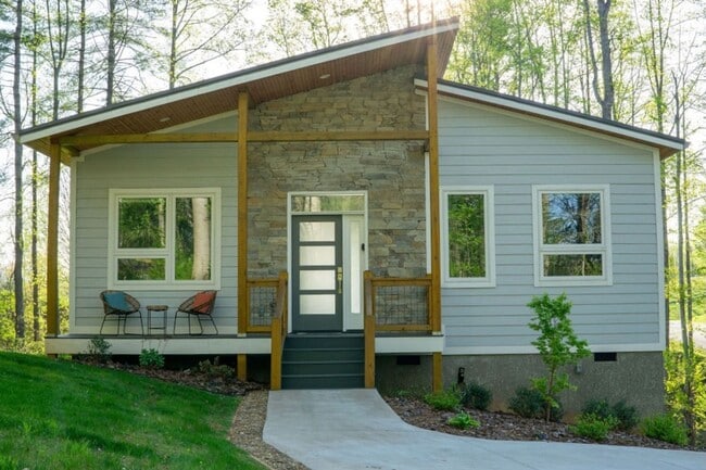 property at 5 Country Cove Ct