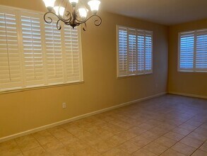 3014 Great Egret Way in Sacramento, CA - Building Photo - Building Photo