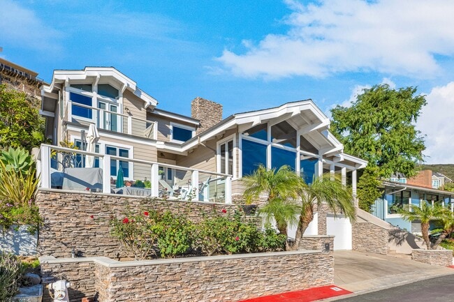 21 No Vista De La Luna in Laguna Beach, CA - Building Photo - Building Photo