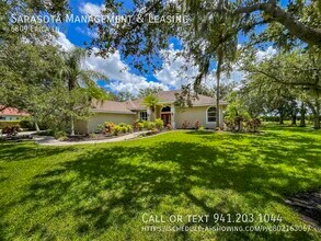 6809 Erica Ln in Sarasota, FL - Building Photo - Building Photo