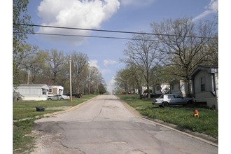 Red Oak Trailer Park in Owensville, MO - Building Photo - Other