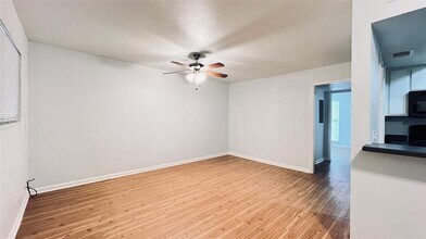 2301 Ohlen Rd in Austin, TX - Building Photo - Building Photo