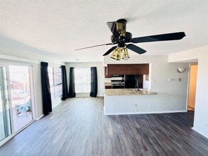 4448 Chaha Rd, Unit 206 in Garland, TX - Building Photo - Building Photo