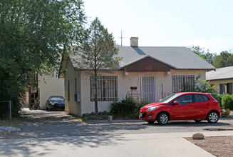 312 Vassar Dr SE in Albuquerque, NM - Building Photo - Building Photo