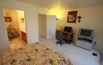 6147 Stonehenge Pl in North Bethesda, MD - Building Photo - Building Photo