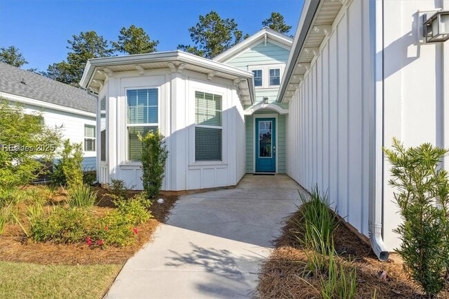 property at 731 Harborside Dr