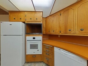 1445 Belmont Ave SW in Albany, OR - Building Photo - Building Photo