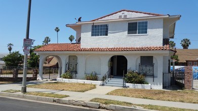1729 S Kingsley Dr in Los Angeles, CA - Foto de edificio - Building Photo