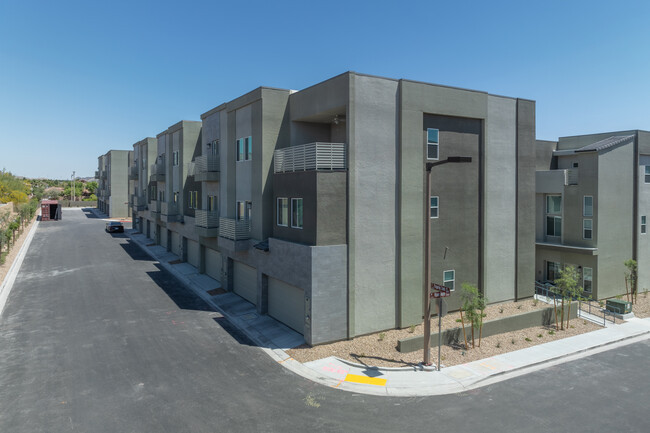 Thrive at Summerlin in Las Vegas, NV - Building Photo - Building Photo