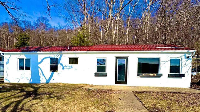 property at 1123 OH-552