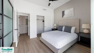 2121 W Butler Dr, Unit 48 in Phoenix, AZ - Building Photo - Building Photo