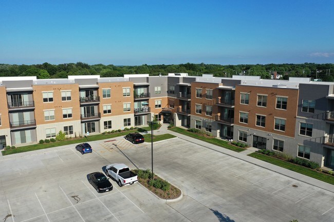 2515 Watermark Terrace in Elgin, IL - Building Photo - Building Photo