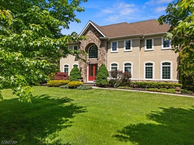 property at 36 Saddlewood Ct