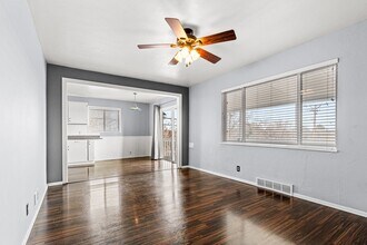 701 S Navajo St in Denver, CO - Building Photo - Building Photo