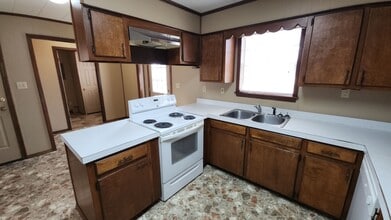 605 N Front St in Dardanelle, AR - Building Photo - Building Photo