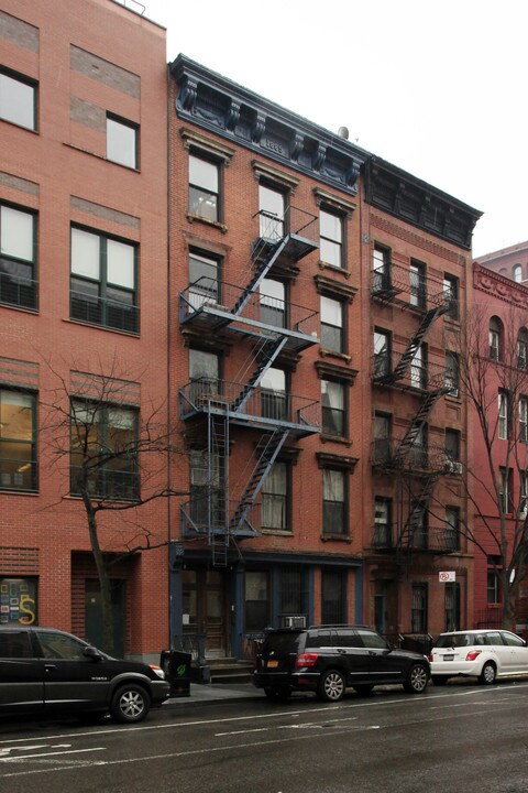 661 Washington St in New York, NY - Foto de edificio