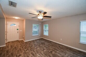 859 Collinswood Dr in Jacksonville, FL - Building Photo - Building Photo