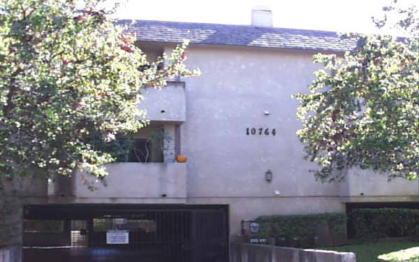 Woodbine Apartments in Los Angeles, CA - Building Photo - Building Photo