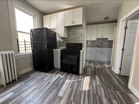 169 W 5th St, Unit 3 in Bayonne, NJ - Building Photo
