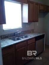 1129 Sloane Cove in Foley, AL - Foto de edificio - Building Photo