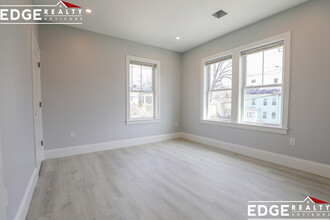 12 Oakland St, Unit 4 in Boston, MA - Building Photo - Building Photo