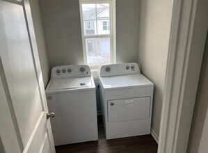 309 Juniper Dr in Waukee, IA - Building Photo - Building Photo