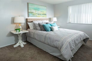 Hidden Pointe in West Valley City, UT - Building Photo