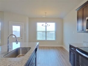10304 Ft Teran Trl in Crowley, TX - Foto de edificio - Building Photo