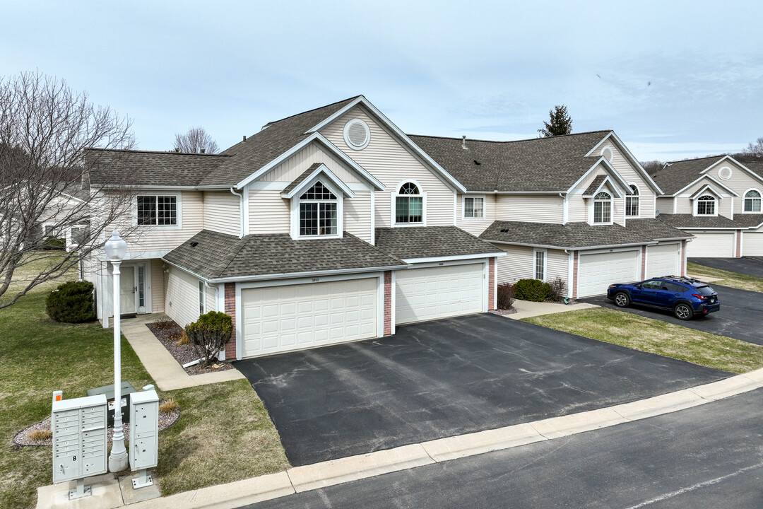 Waterford Place in Rochester, MN - Building Photo