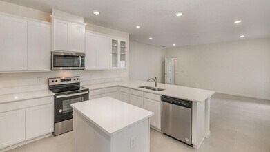 83 52nd Sq in Vero Beach, FL - Building Photo - Building Photo