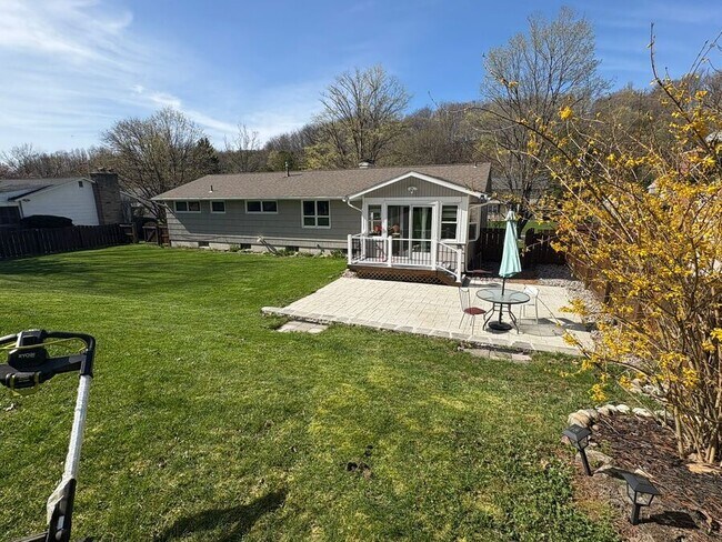121 Margo Ln in Fayetteville, NY - Building Photo - Building Photo