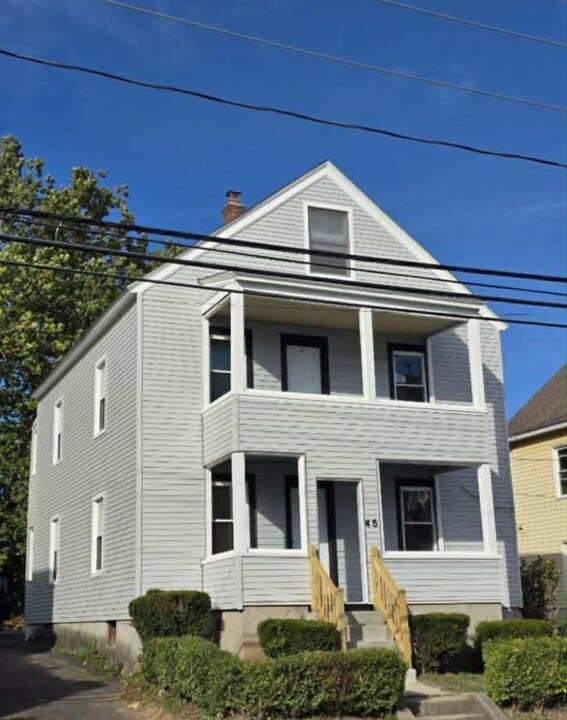 45 Clinton St in New Britain, CT - Building Photo