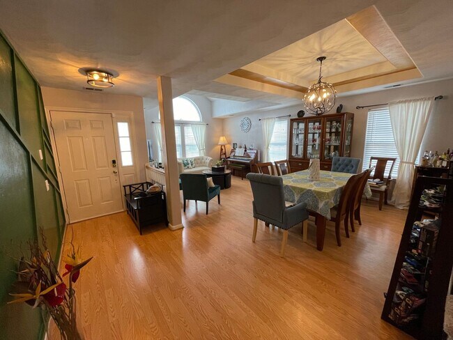 5424 Port Royal Dr in Virginia Beach, VA - Building Photo - Building Photo