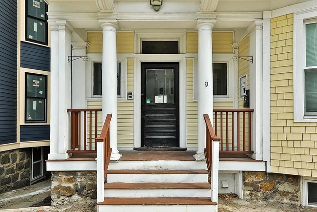 9 Bellflower St, Unit 3