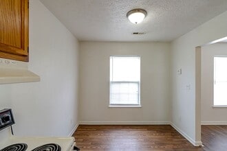 8506 Standing Oak Dr in Louisville, KY - Building Photo - Building Photo