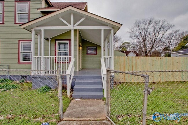 3516 SW Triana Blvd in Huntsville, AL - Building Photo - Building Photo