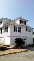 2 Terino Dr, Unit Unit 1R in North Providence, RI - Building Photo