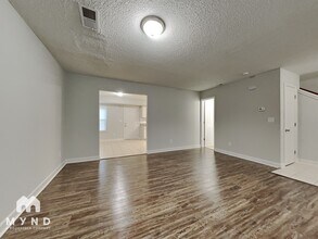 2314 Hope Valley Ln in Charlotte, NC - Foto de edificio - Building Photo