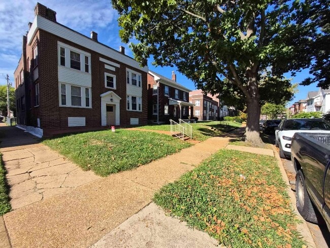 6312 Cates Ave in University City, MO - Building Photo - Building Photo