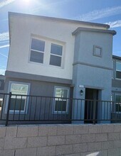 9365 Quiet Lagoon St in Las Vegas, NV - Building Photo - Building Photo