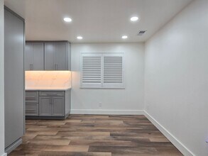 14320 Blossom Hill Rd in Los Gatos, CA - Foto de edificio - Building Photo