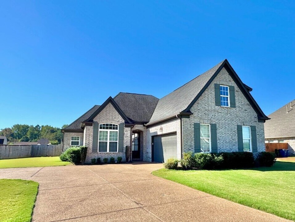 4483 Shinault Ln-Unit -1 in Olive Branch, MS - Building Photo