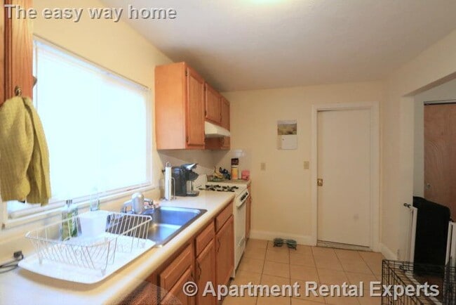 128 Pine St in Cambridge, MA - Building Photo - Building Photo