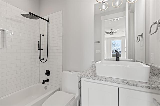 313 N Mill St in Lewisville, TX - Building Photo - Building Photo