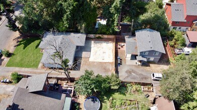 2957 W 15th Ave in Eugene, OR - Building Photo - Building Photo