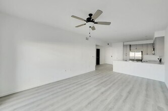 2076 Millennium Wy in Hanford, CA - Building Photo - Building Photo
