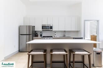 1155 NE 126th St, Unit 222 in North Miami, FL - Foto de edificio - Building Photo