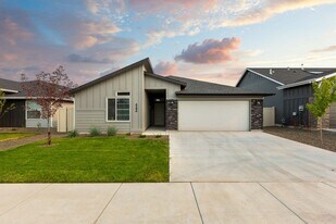 4394 W Sunny Cove St in Meridian, ID - Building Photo