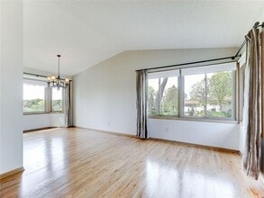 1165 Merrifield Ct in Shakopee, MN - Building Photo - Building Photo